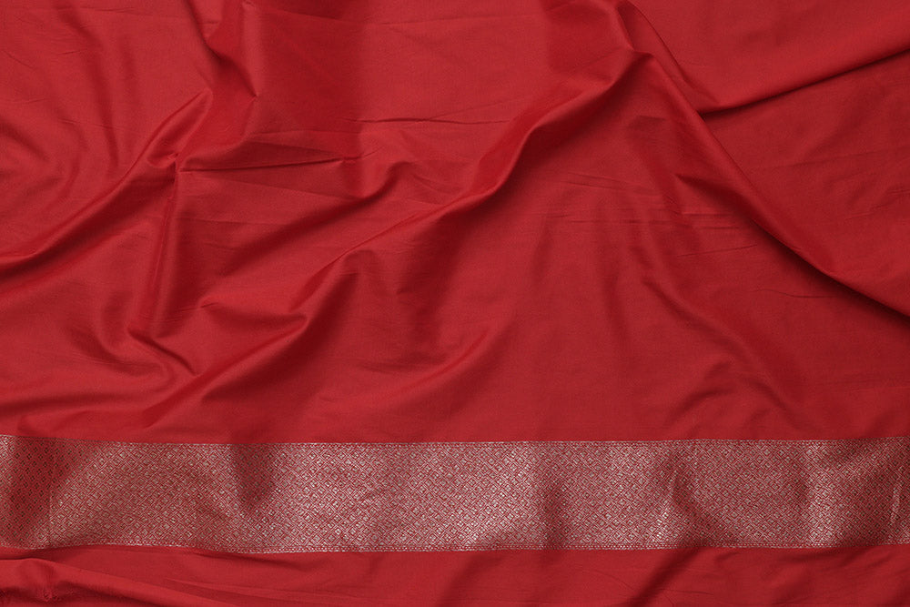 Stunning Red Banarasi Silk Saree - Elegant and Timeless - Luxurion World