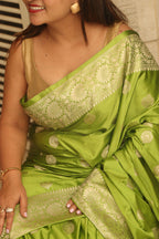 Green Banarasi Mashru Silk Flower Design Saree - Luxurion World