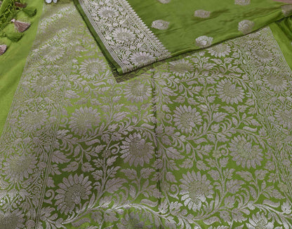 Green Banarasi Mashru Silk Flower Design Saree - Luxurion World