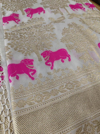 Dyeable Banarasi Mashru Silk Cow Design Saree - Luxurion World