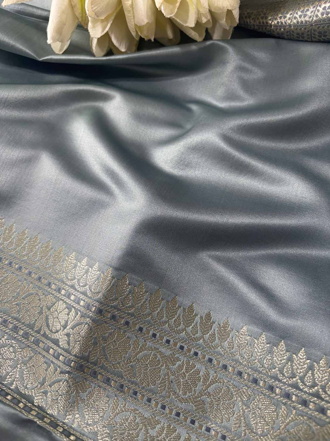 Grey Banarasi Mashru Silk Bird Design Saree - Luxurion World