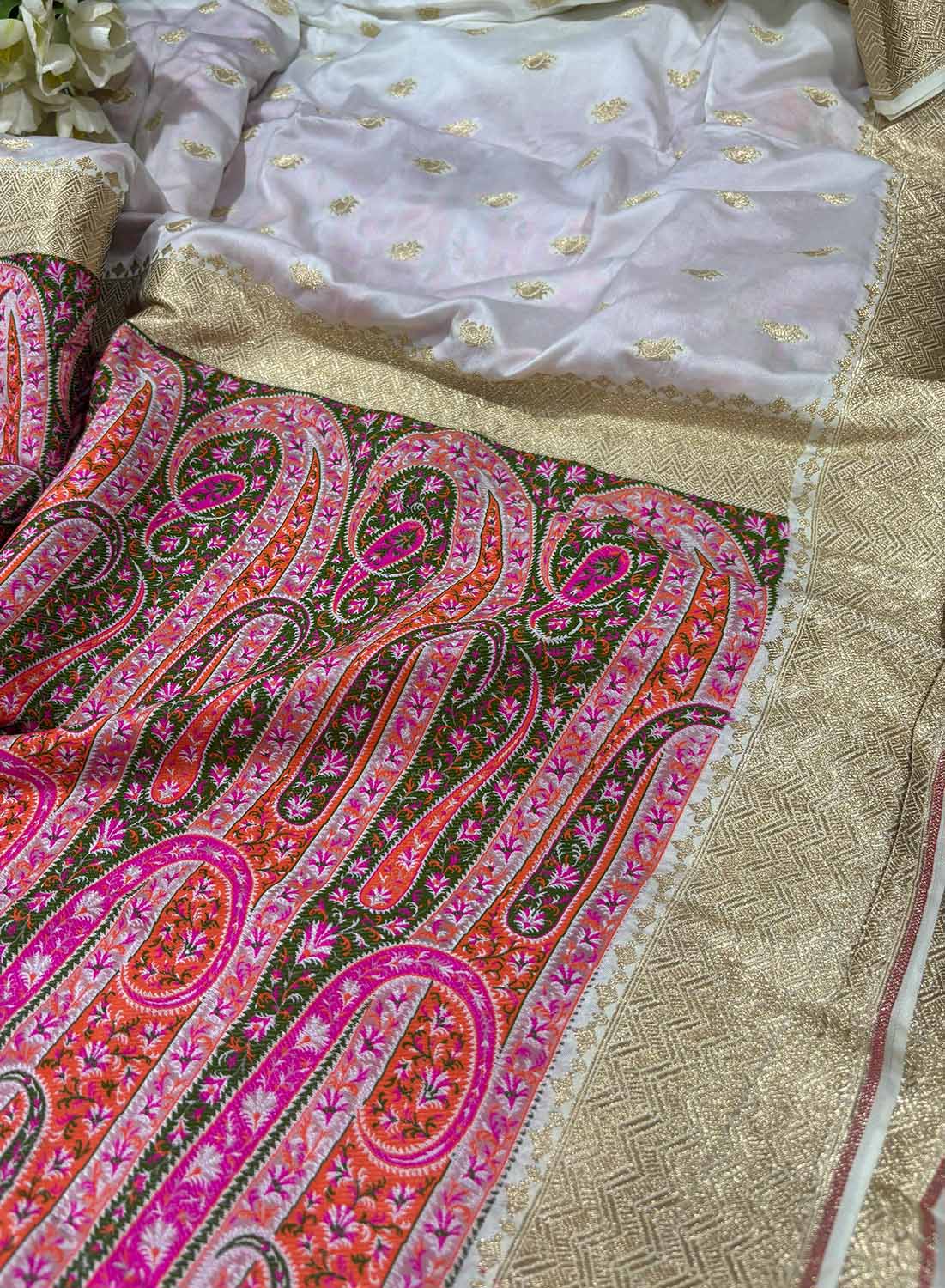 Dyeable Banarasi Mashru Silk Meenakari Saree - Luxurion World