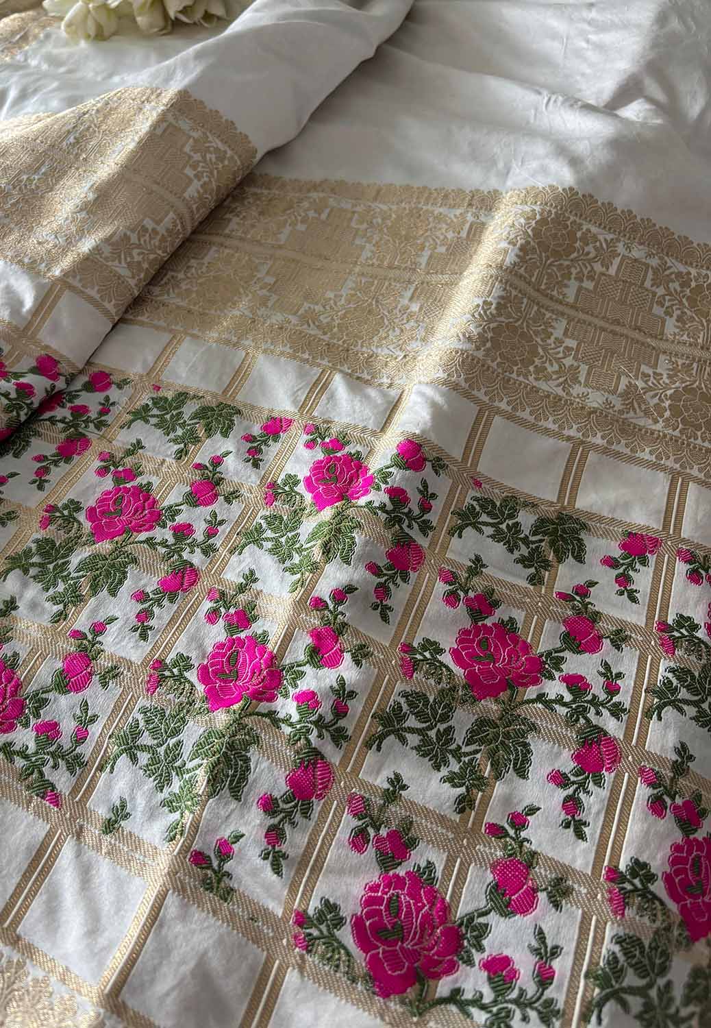 Stunning Dyeable Banarasi Plain Mashru Silk Meenakari Flower Design Saree - Luxurion World