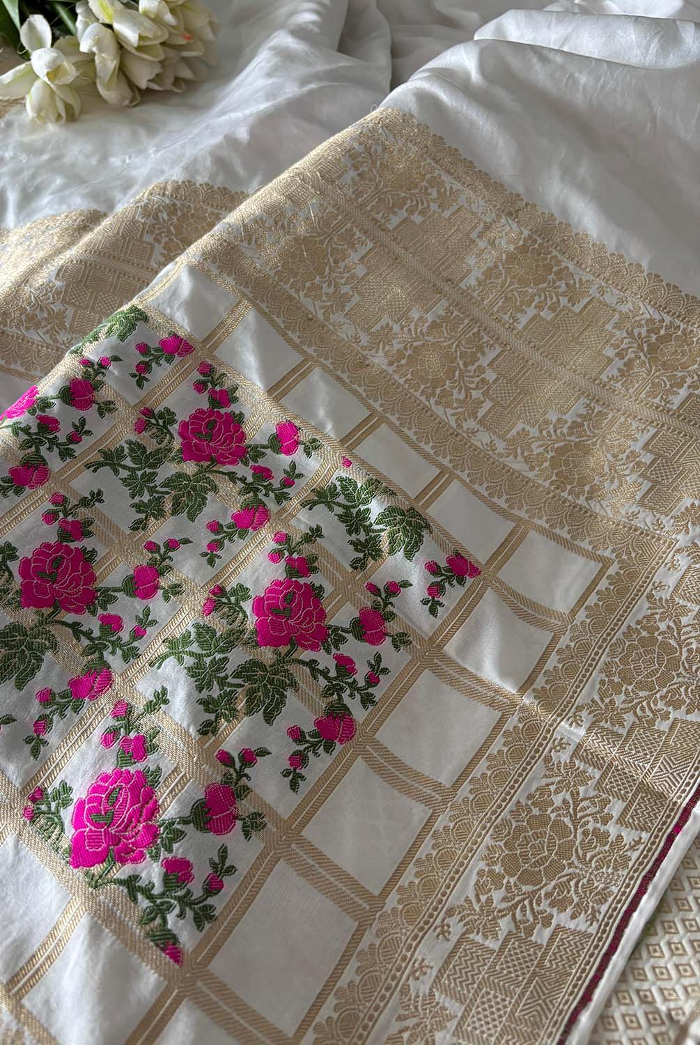 Stunning Dyeable Banarasi Plain Mashru Silk Meenakari Flower Design Saree - Luxurion World