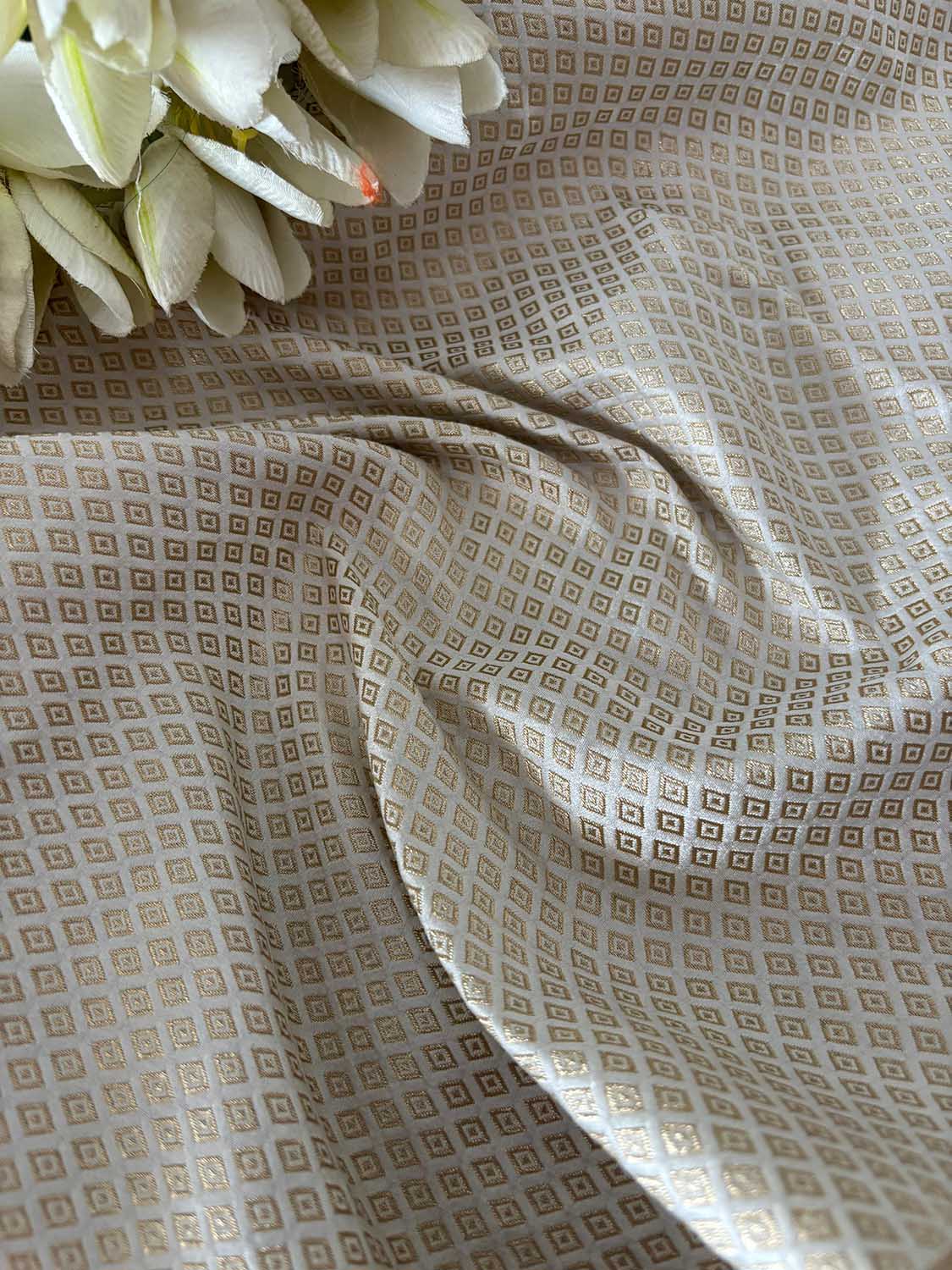 Stunning Dyeable Banarasi Plain Mashru Silk Meenakari Flower Design Saree - Luxurion World