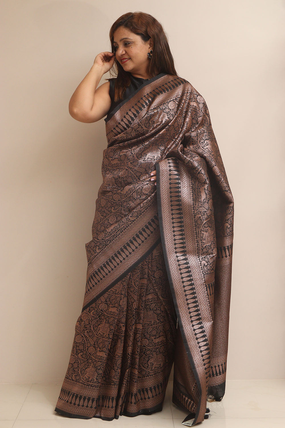 Exquisite Black Banarasi Silk Shikargah Design Saree - Luxurion World
