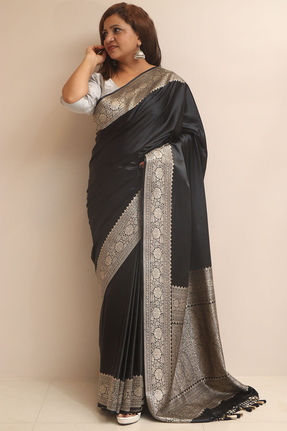 Black Banarasi Mashru Silk Plain Saree - Luxurion World