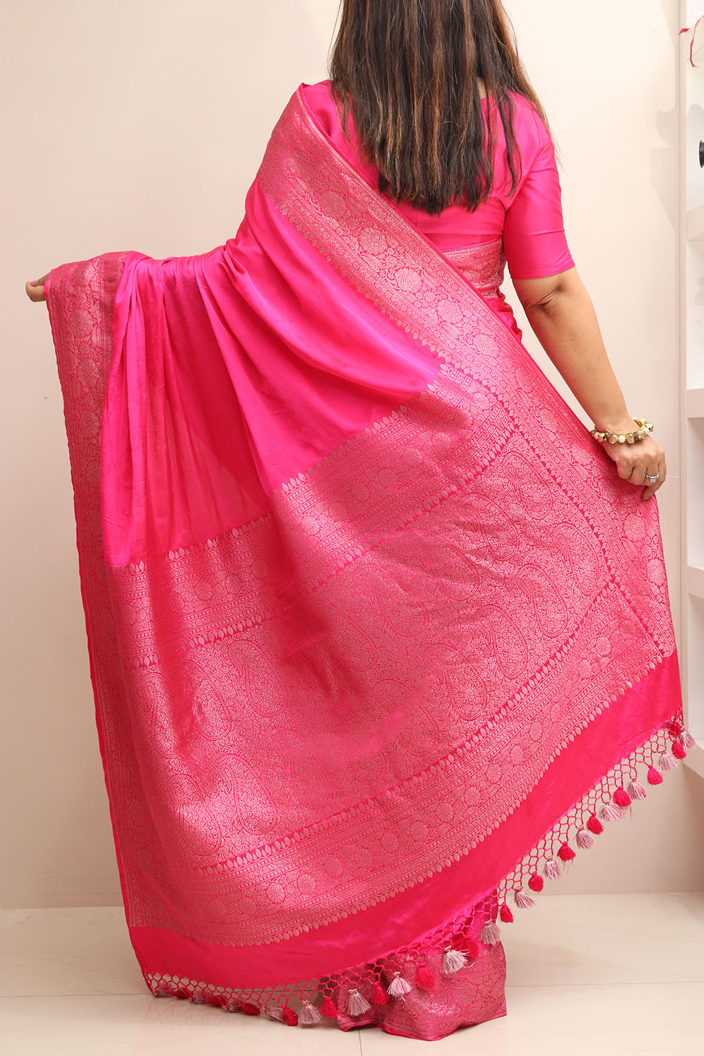 Elegant Pink Banarasi Mashru Silk Plain Saree - Luxurion World