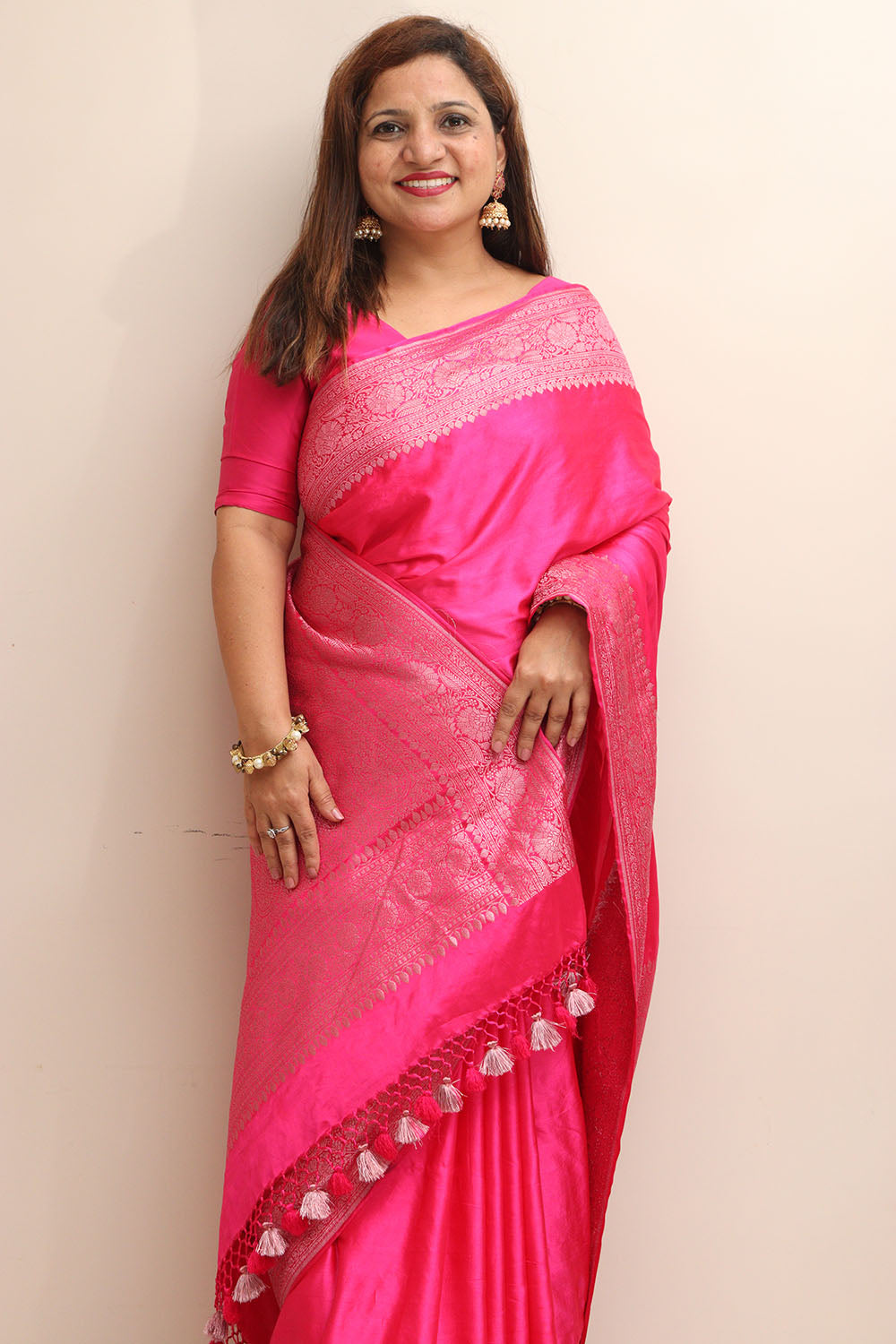 Elegant Pink Banarasi Mashru Silk Plain Saree - Luxurion World