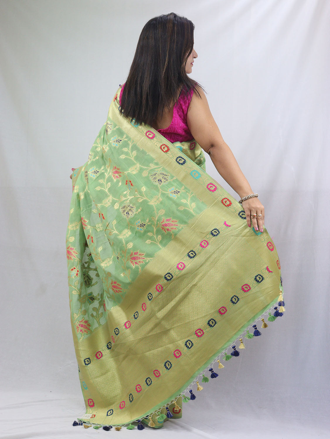 Stunning Green Banarasi Silk Meenakari Saree - Perfect Ethnic Attire