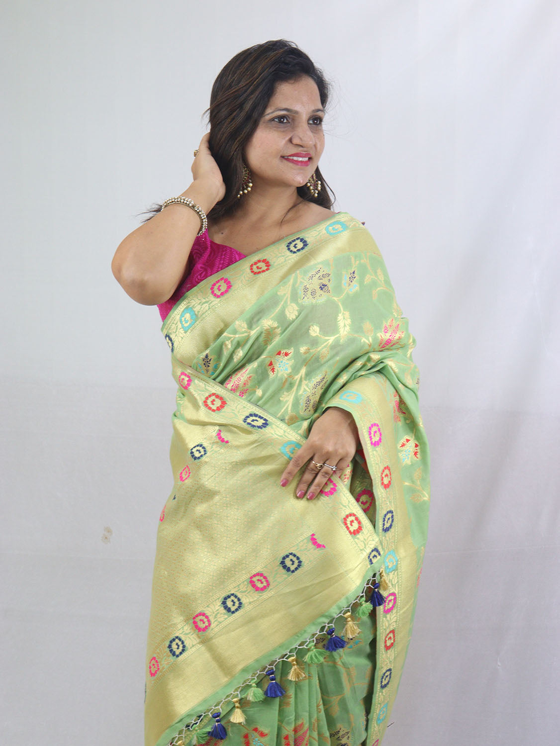 Stunning Green Banarasi Silk Meenakari Saree - Perfect Ethnic Attire - Luxurion World