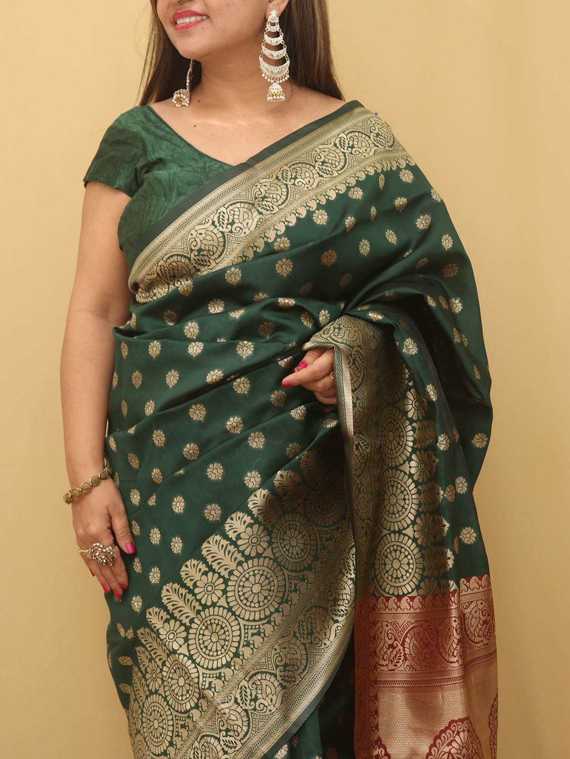 Stunning Green Banarasi Cotton Silk Saree - Elegant and Timeless - Luxurion World
