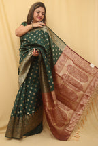 Stunning Green Banarasi Cotton Silk Saree - Elegant and Timeless - Luxurion World