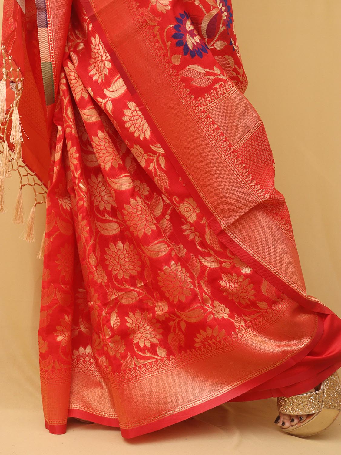 Red Banarasi Cotton Silk Meenakari Saree - Luxurion World