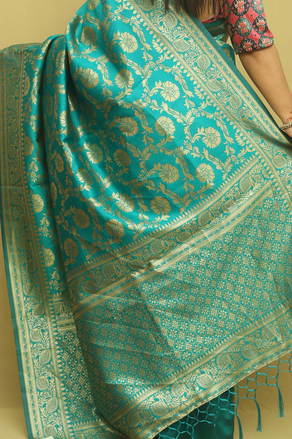 Blue Banarasi Cotton Silk Saree - Elegant and Timeless - Luxurion World