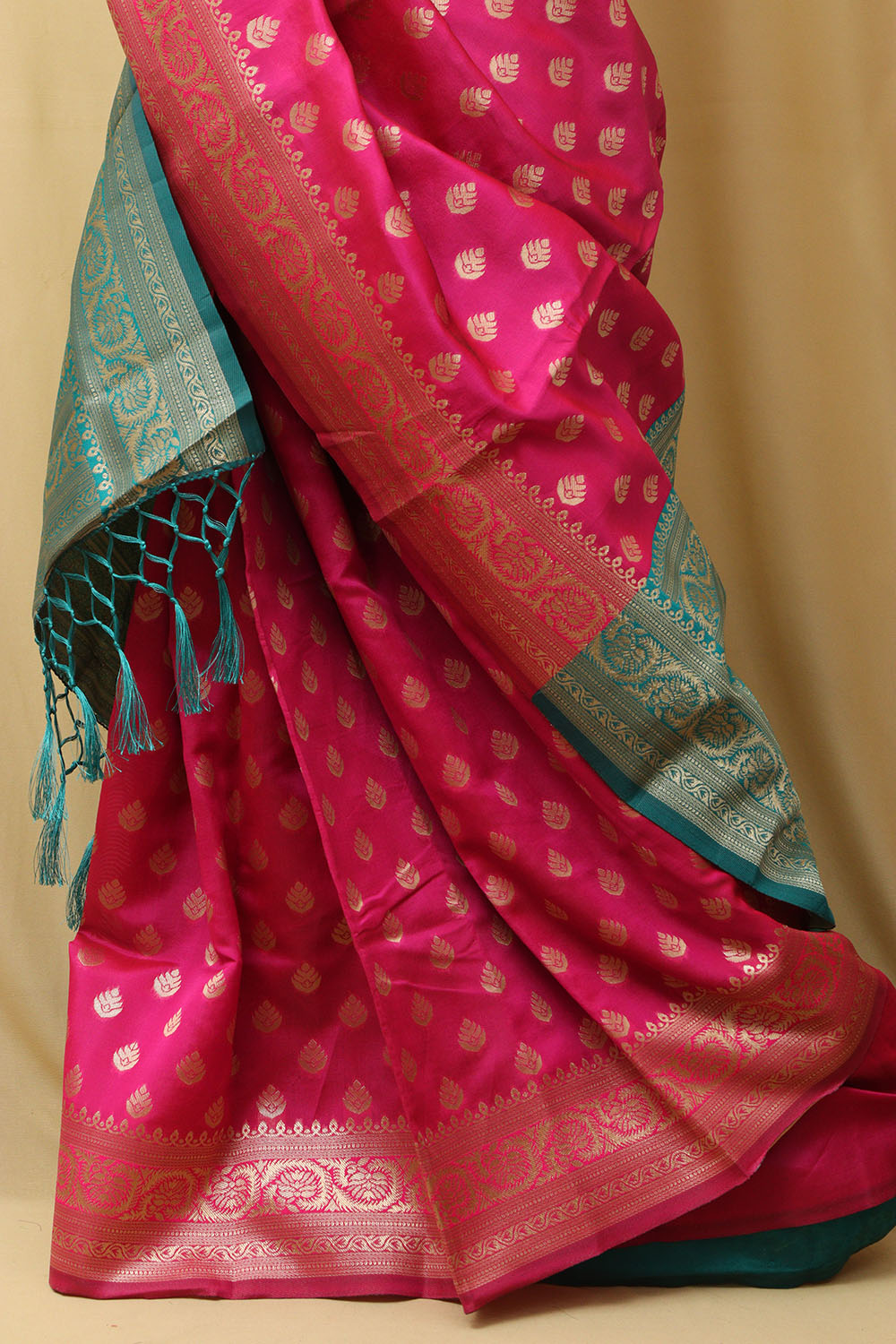 Elegant Pink Banarasi Cotton Silk Saree: A Timeless Classic - Luxurion World