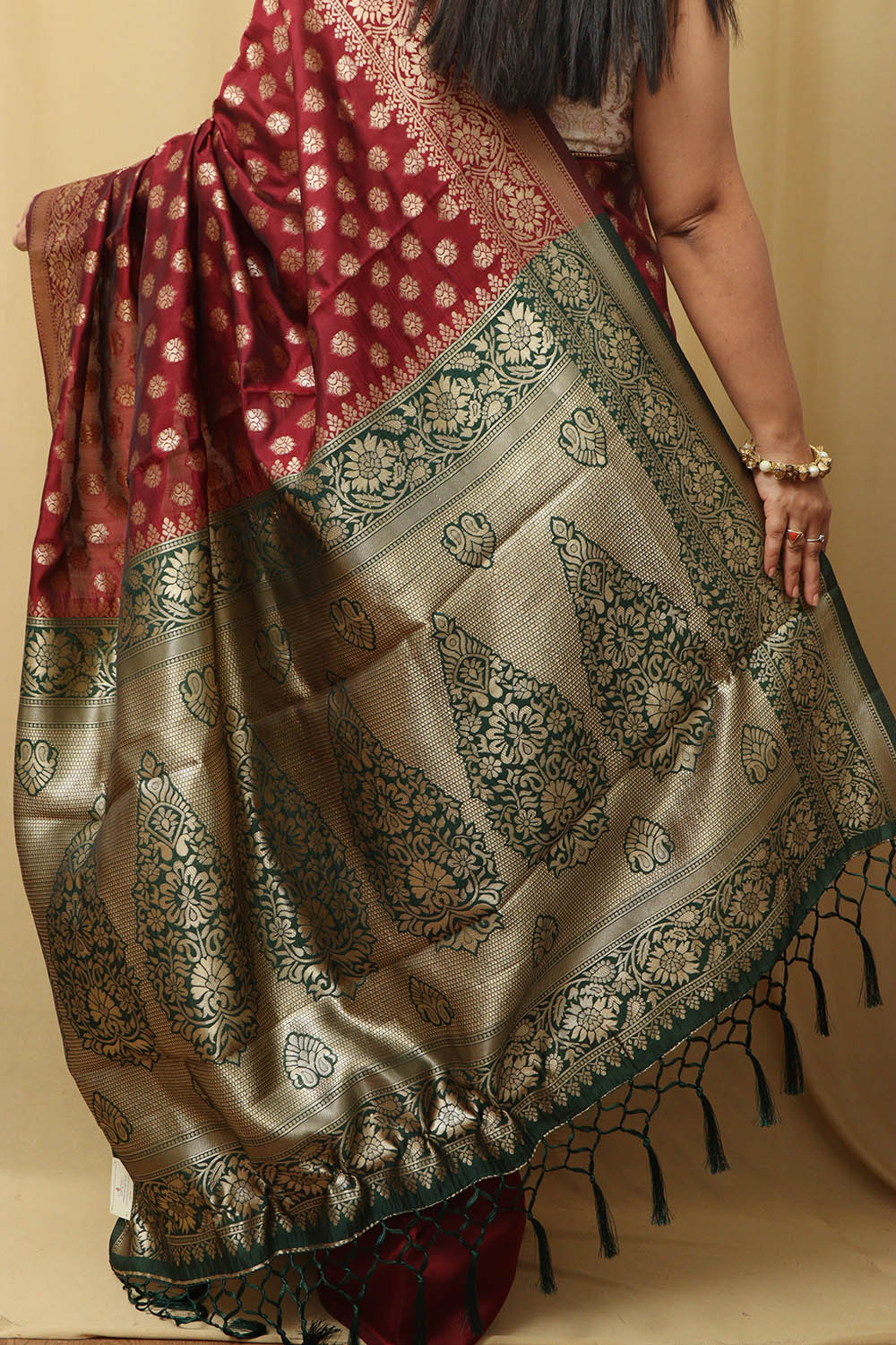 Timeless Elegance: Maroon Banarasi Silk Saree - Luxurion World