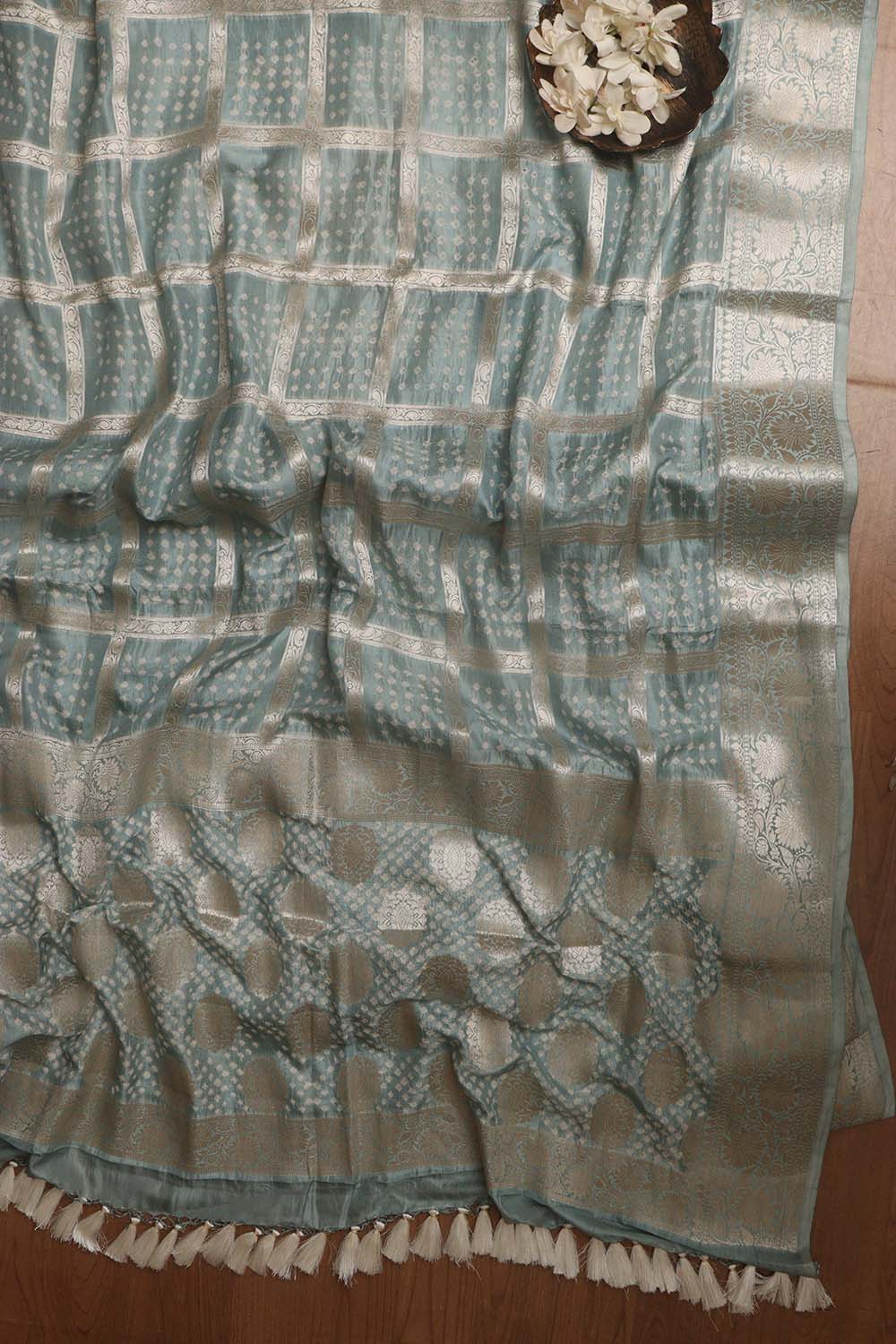 Elegant Grey Banarasi Bandhani Pure Chiniya Silk Saree - Luxurion World