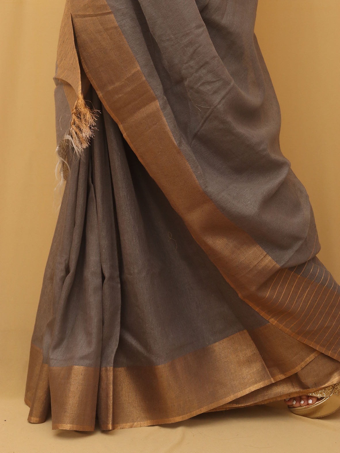 Grey Handloom Bhagalpur Linen Saree - Luxurion World