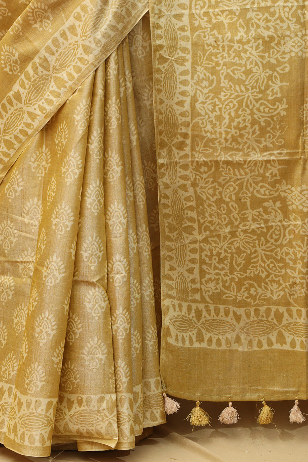 Stunning Yellow Bhagalpur Silk Saree - Elegant and Timeless - Luxurion World