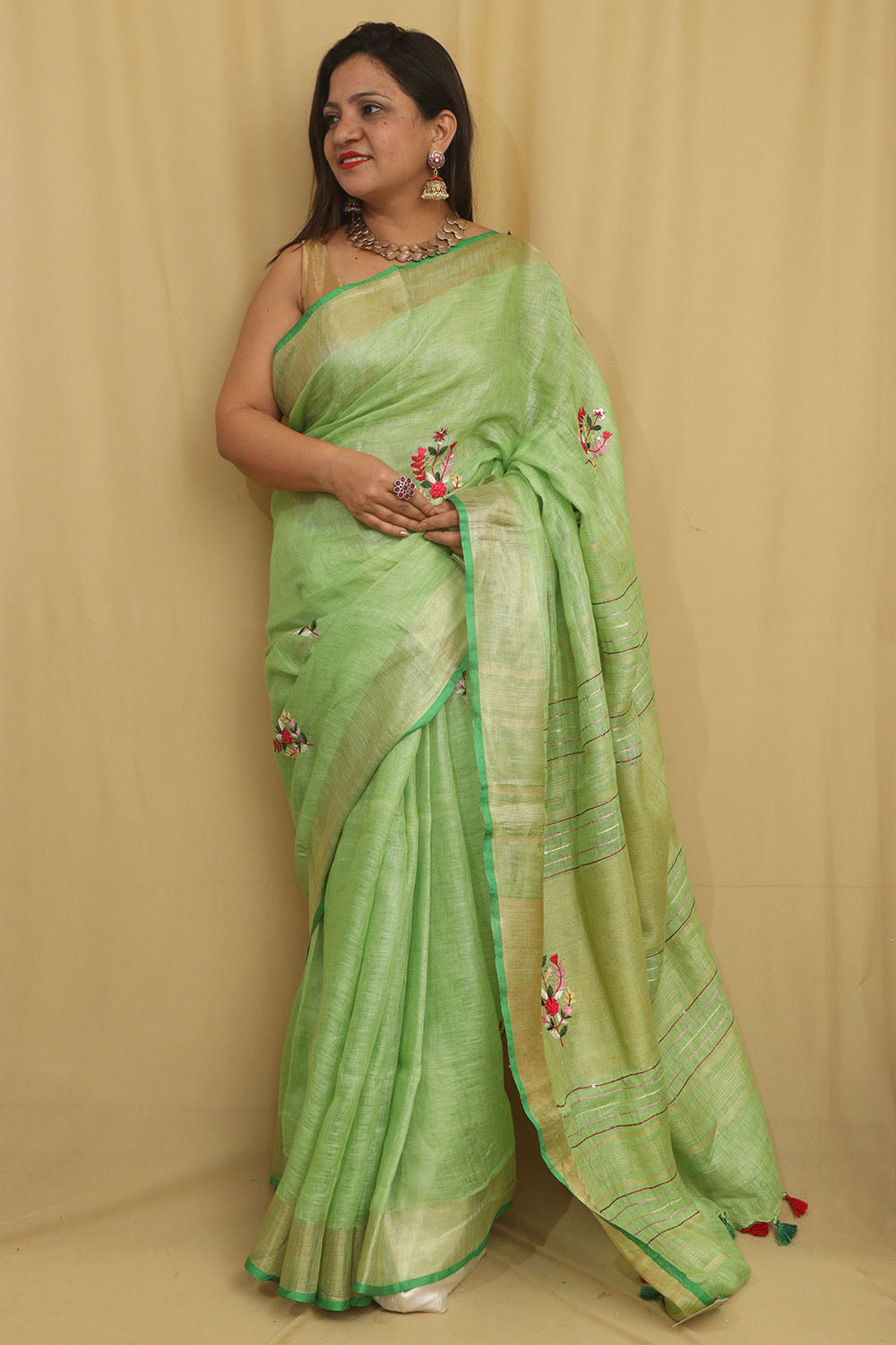 Green Pure Linen Hand Embroidered Bhagalpur Zari Border Thread Work Saree - Luxurion World