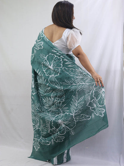 Stylish Green Block Printed Cotton Saree for a Chic Look