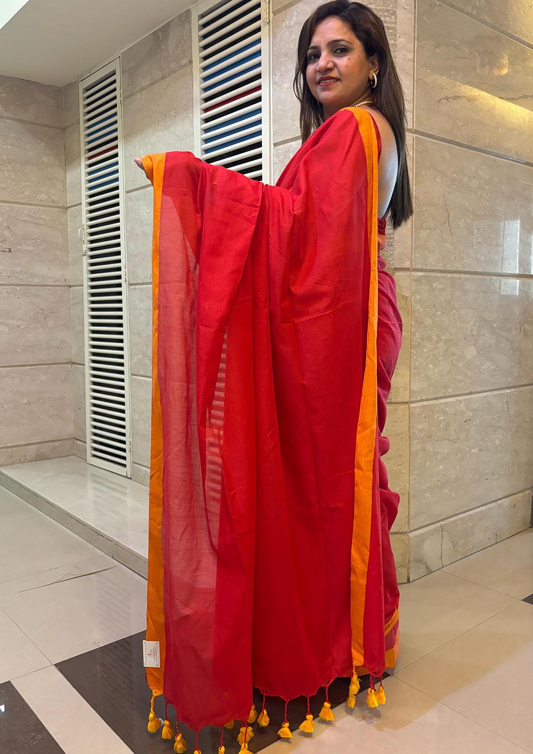 Stunning Red Bengal Plain Cotton Saree - Luxurion World