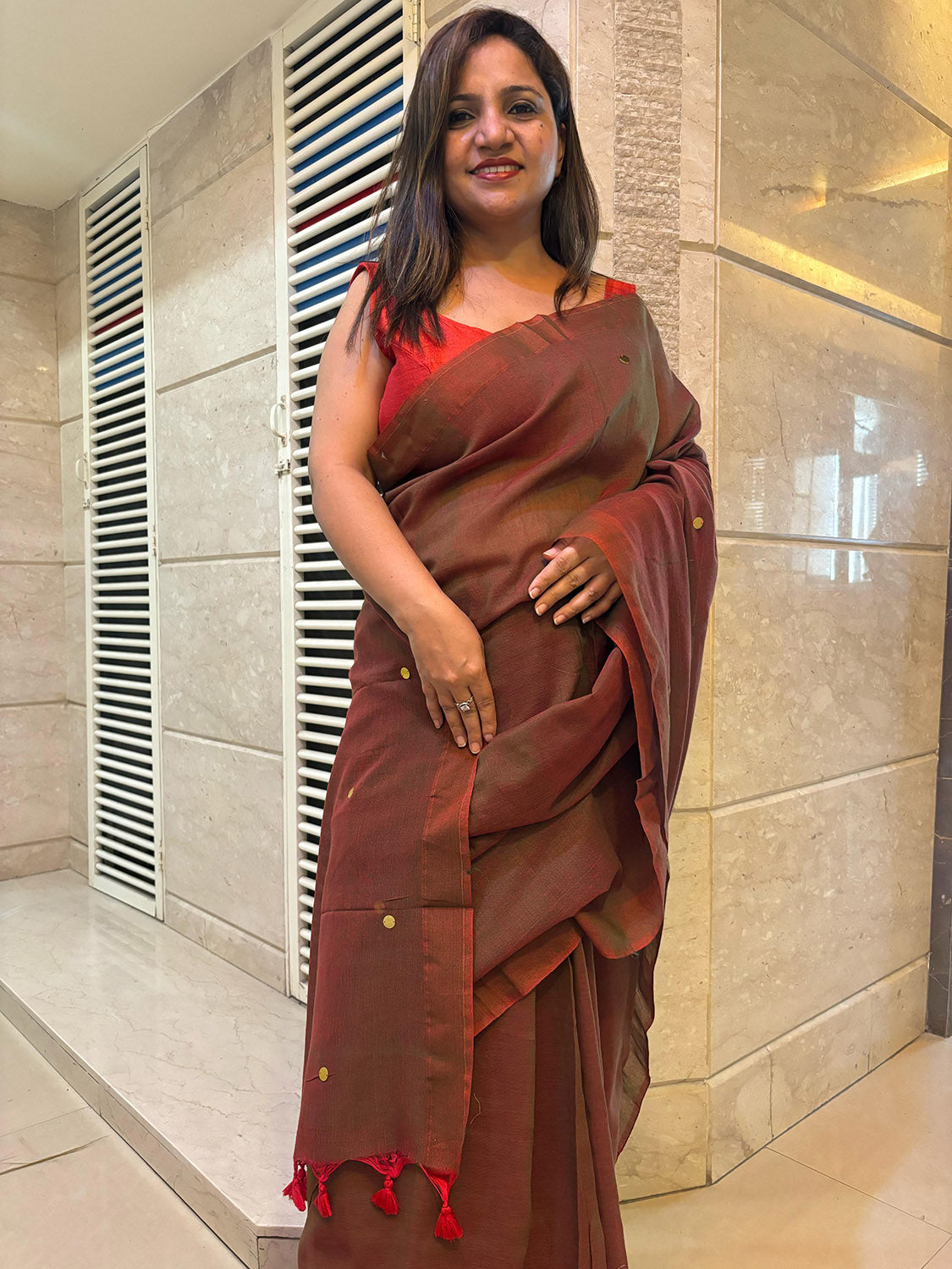 Stunning Green & Maroon Bengal Saree - Luxurion World