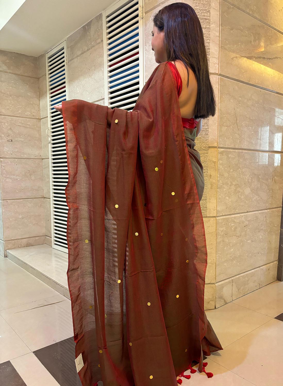 Stunning Green & Maroon Bengal Saree - Luxurion World