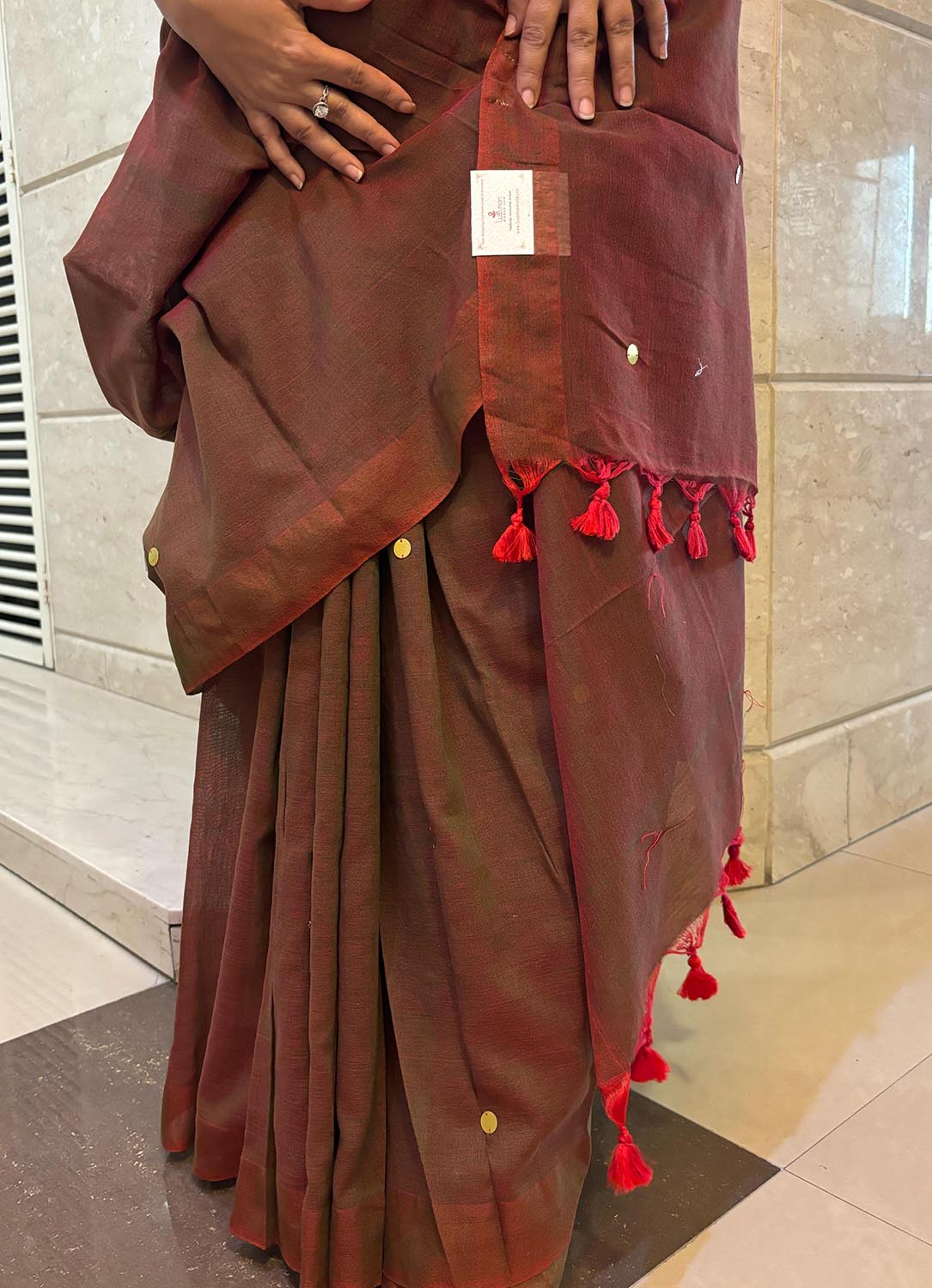 Stunning Green & Maroon Bengal Saree - Luxurion World