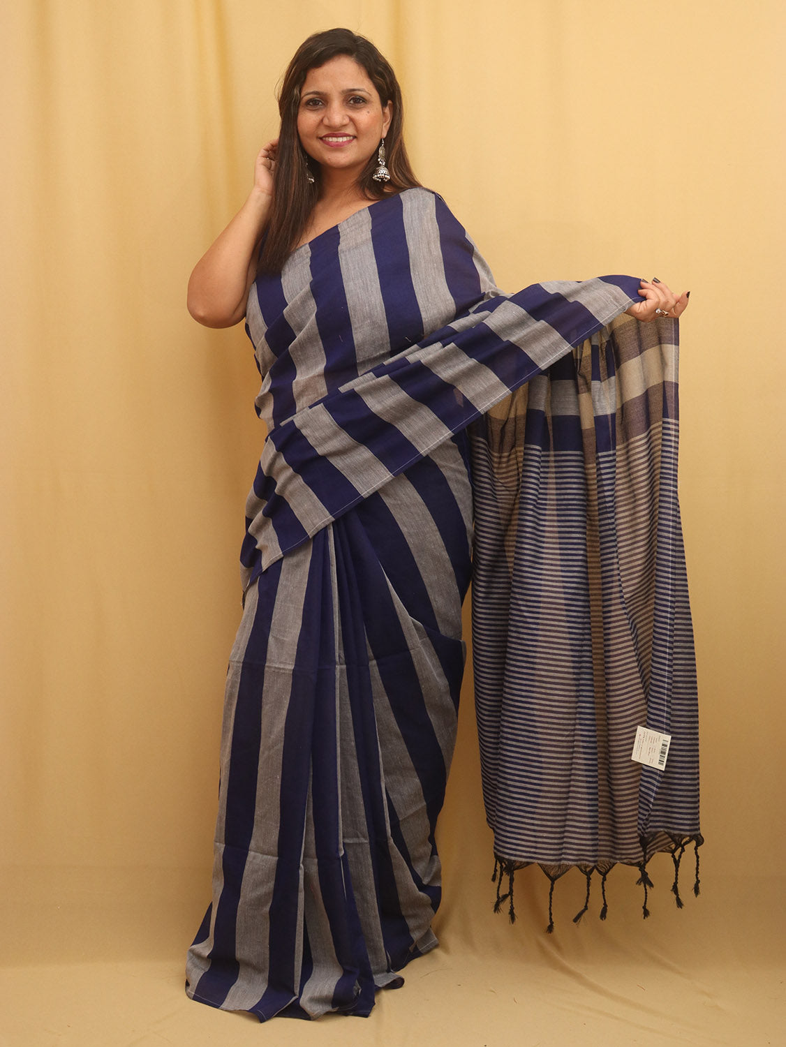 Grey And Blue Bengal Cotton Stripe Design Saree - Luxurion World