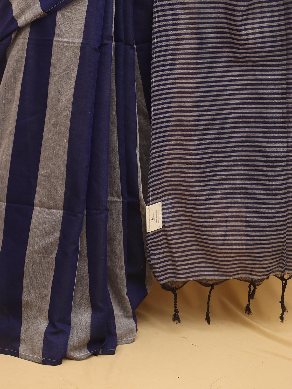 Grey And Blue Bengal Cotton Stripe Design Saree - Luxurion World