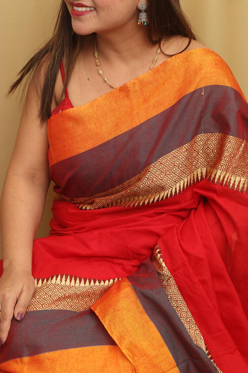 Red Bengal Cotton Saree with Intricate Design - Luxurion World