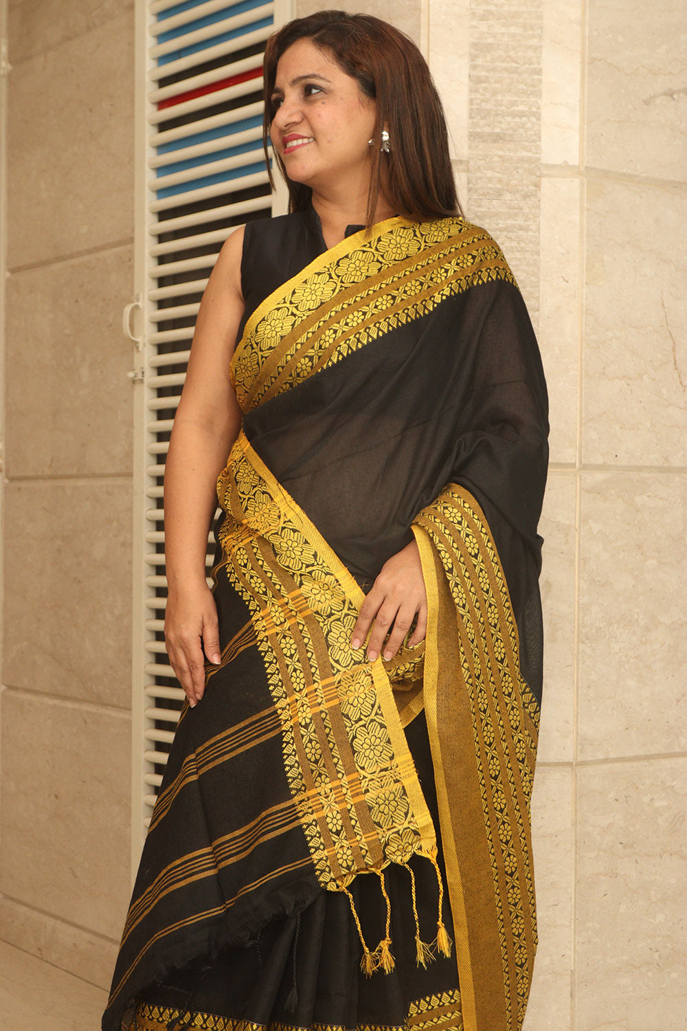 Stunning Black And Yellow Bengal Cotton Saree - Luxurion World