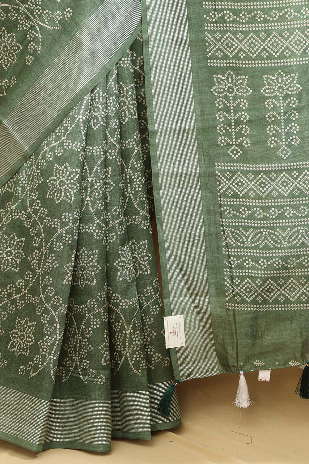 Green Bandhani Silk Saree with Digital Print - Luxurion World