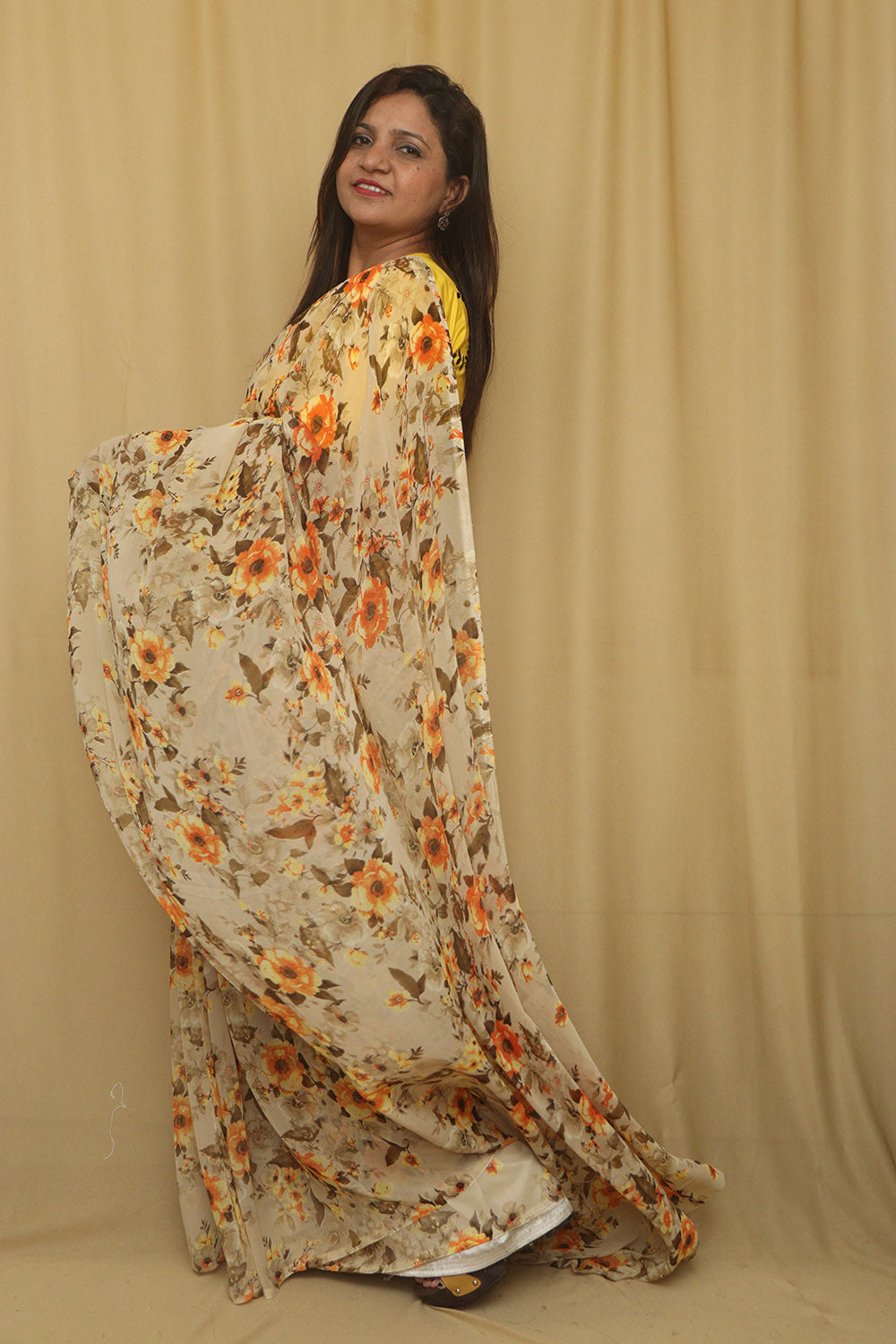 Pastel Digital Printed Georgette Saree With Plain Silk Blouse Piece Fabric - Luxurion World