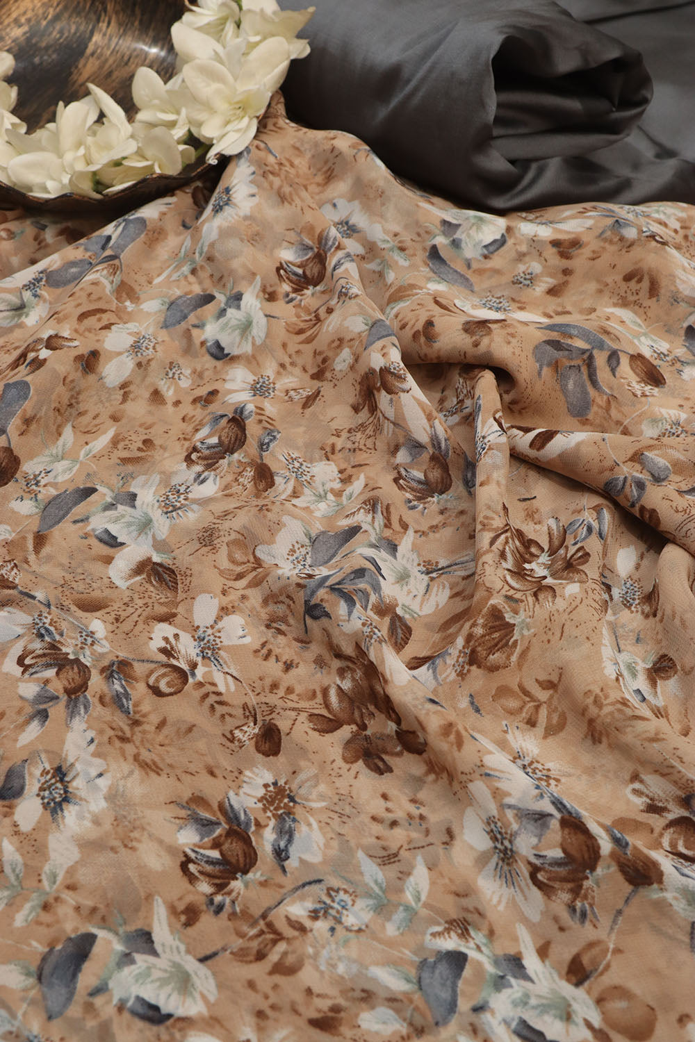 Pastel Digital Printed Georgette Saree With Plain Silk Blouse Piece Fabric - Luxurion World