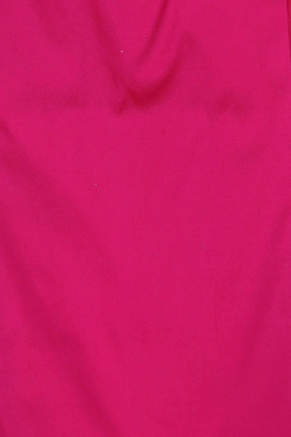 Elegant Off White Digital Printed Georgette Saree With Plain Silk Blouse Piece Fabric - Luxurion World