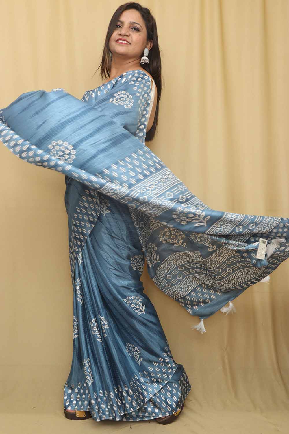 Beautiful Blue Crepe Saree with Digital Print - Luxurion World