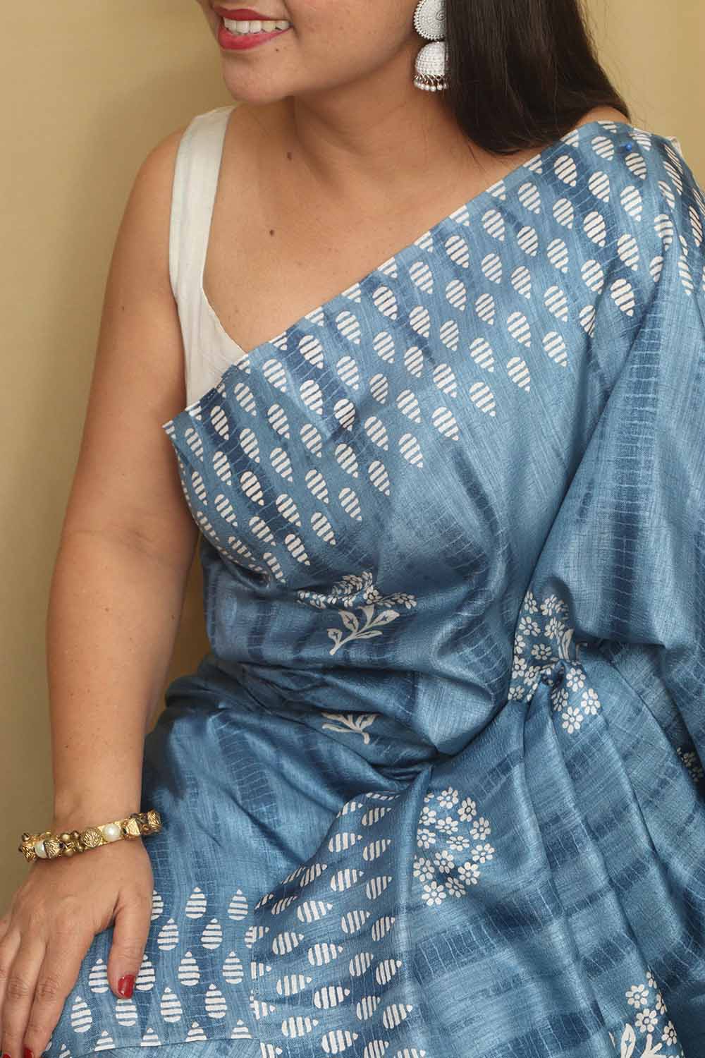 Beautiful Blue Crepe Saree with Digital Print - Luxurion World