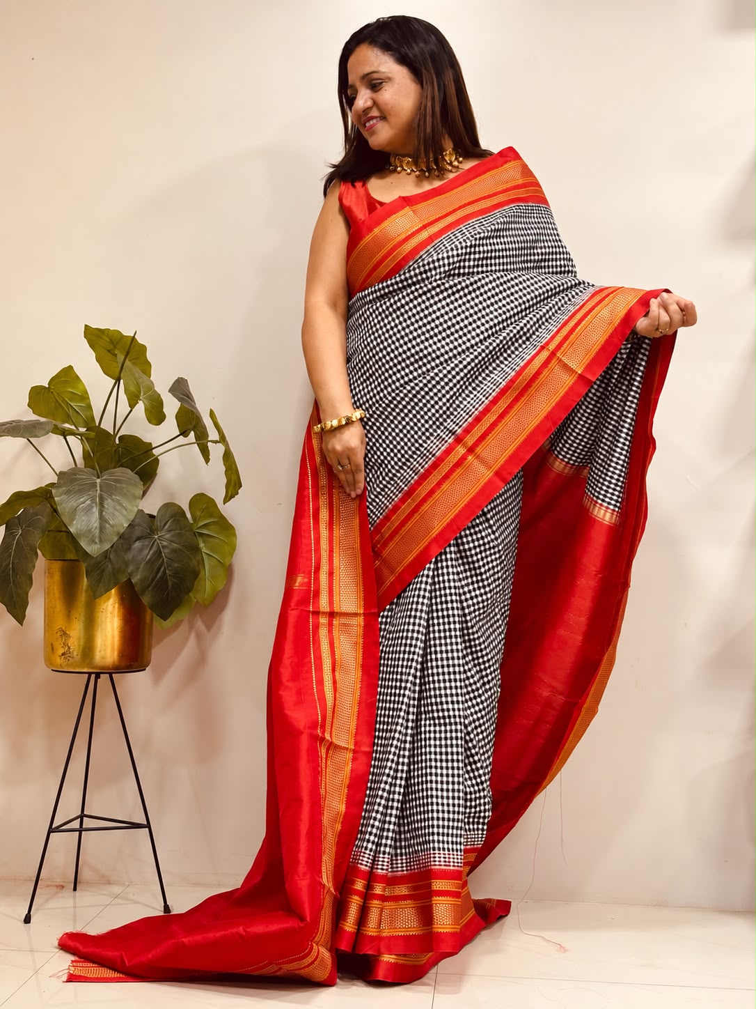 Black and Red Ilkal Silk Temple Border Checks Saree
