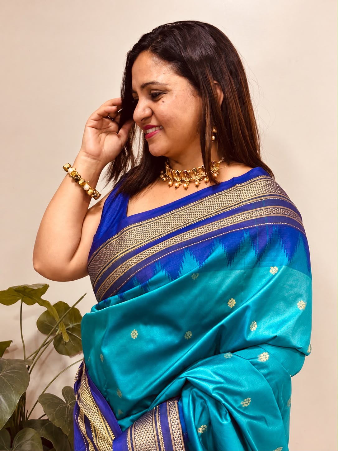 Green and Blue Shot Ilkal Pure Silk Booti Design Temple Border Saree