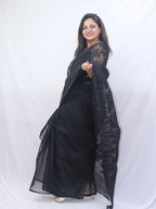 Elegant Black Dhakai Jamdani Saree - Versatile and Chic! - Luxurion World