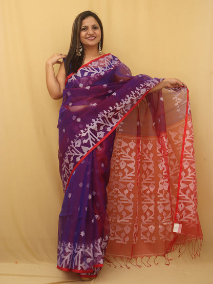Exquisite Purple And Red Handloom Jamdani Muslin Saree - Perfect for Any Occasion - Luxurion World