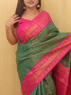 Stunning Green & Pink Kanjeevaram Silk Saree: A Perfect Blend of Elegance and Vibrancy - Luxurion World