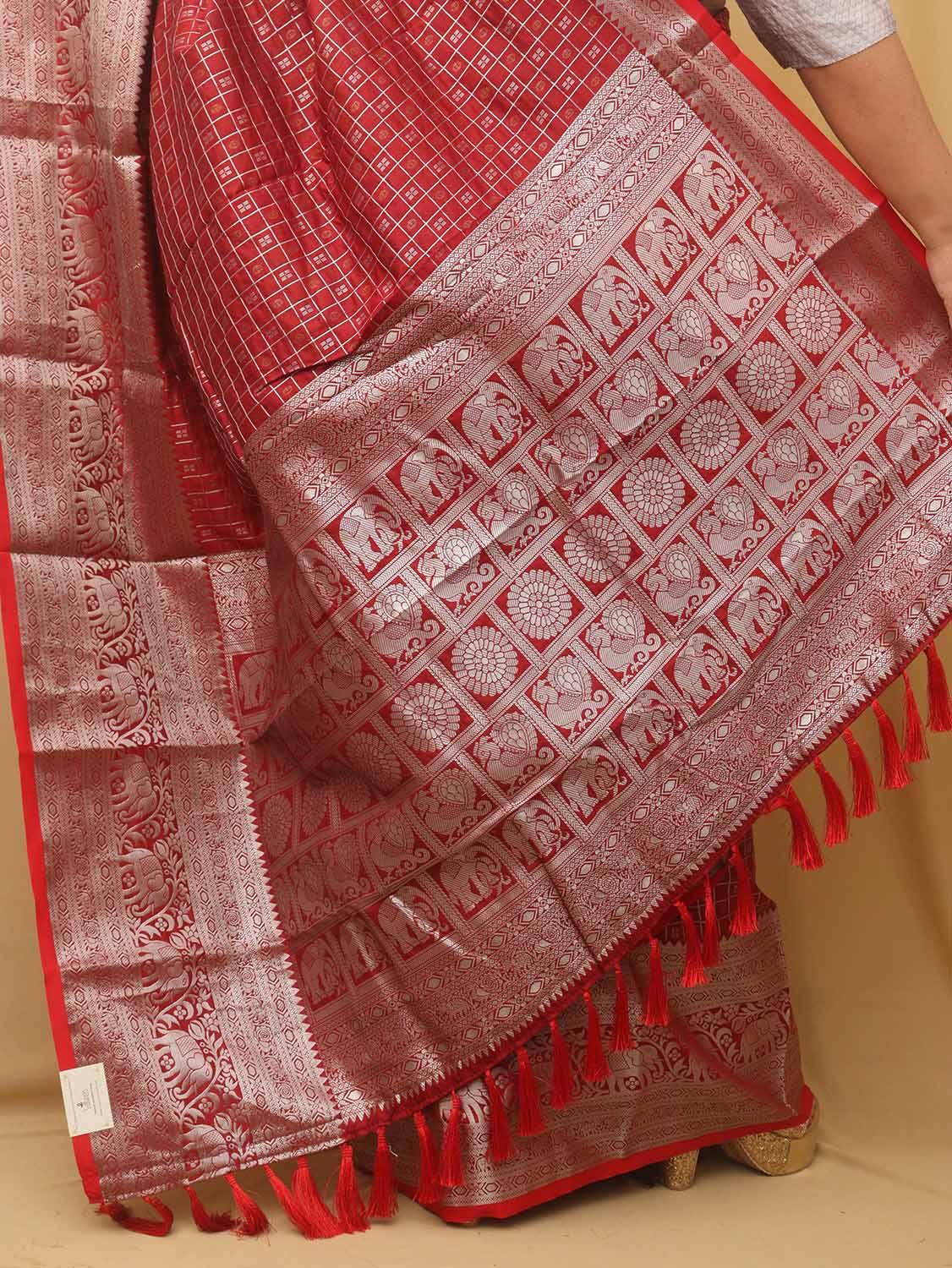 Elegant Maroon Kanjeevaram Silk Checks Design Saree - Luxurion World