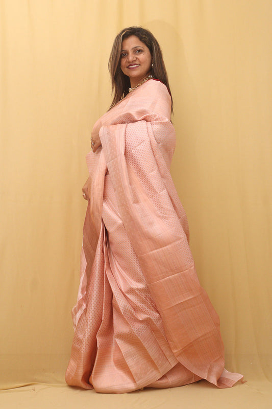 Exquisite Pink Handloom Kanjeevaram Pure Silk Saree: Timeless Elegance - Luxurion World