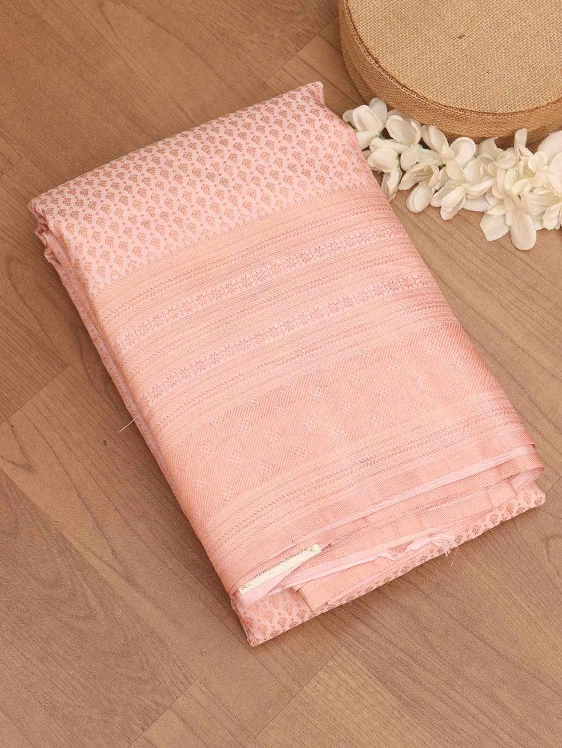 Exquisite Pink Handloom Kanjeevaram Pure Silk Saree: Timeless Elegance - Luxurion World