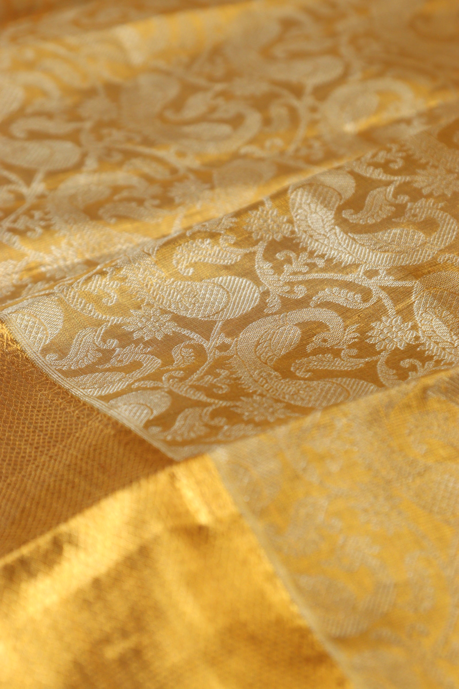 Luxurious Golden Pure Tissue Silk With Real Gold Zari Handloom Kanjeevaram Saree - Luxurion World