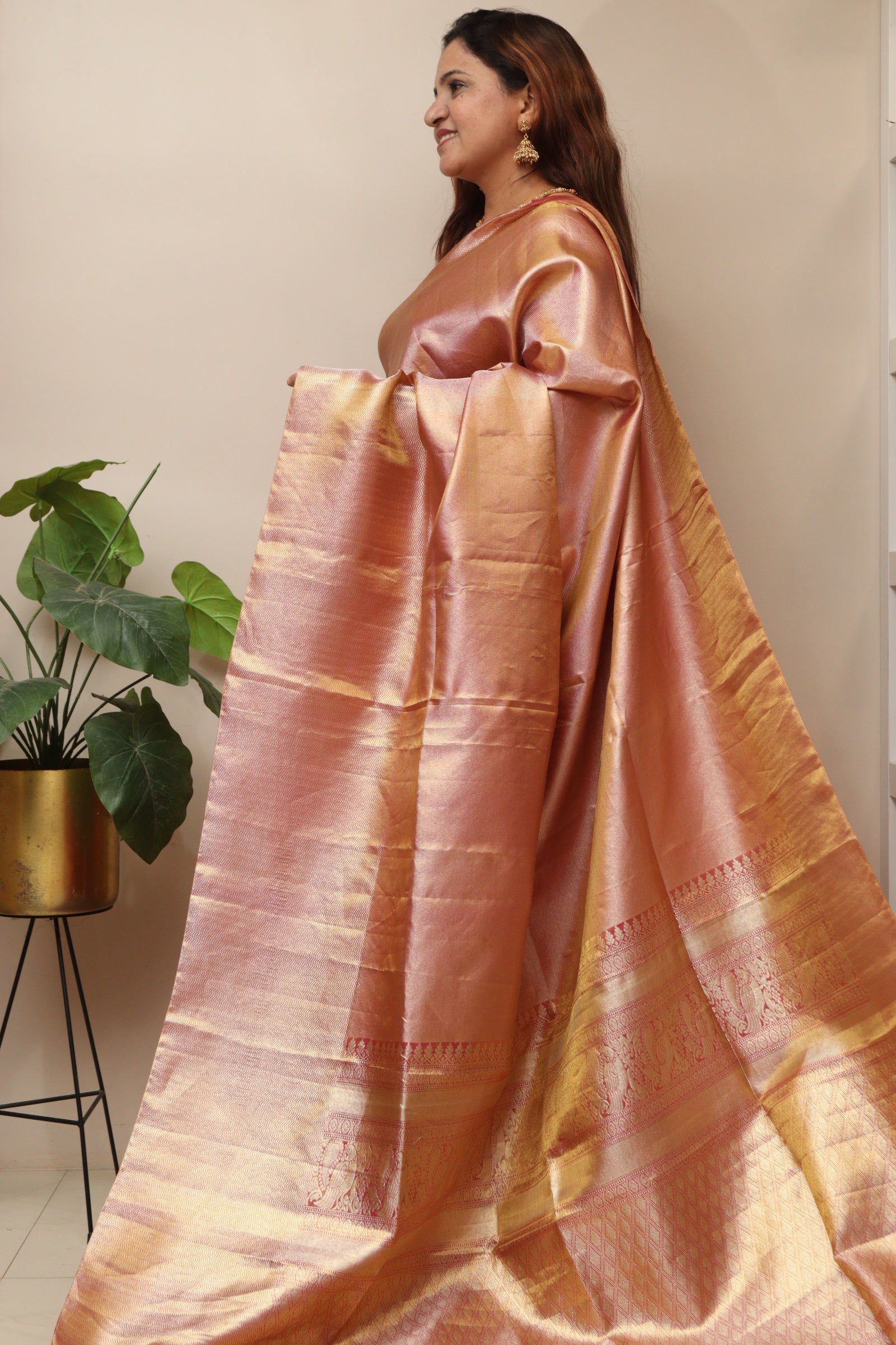 Pink Kanjeevaram Handloom Pure Tissue Silk Saree - Luxurion World